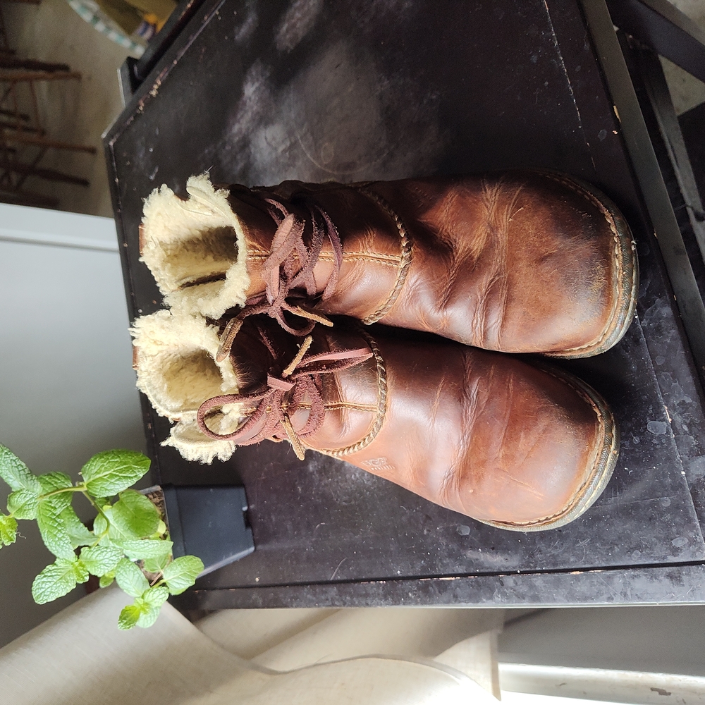 Brown Leather Fur-Lined Boots